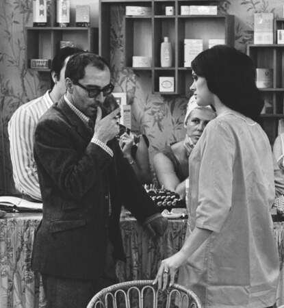Anny Duperey en 1966 avec le réalisateur Jean-Luc Godard. 