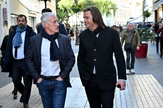 Didier Deschamps en a profité pour saluer José Cobos, ancien capitaine du club OGC Nice et conseiller municipal de la ville de Nice délégué à l'évènementiel sportif