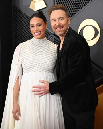 Ou encore le DJ français David Guetta et sa compagne Jessica Ledon, enceinte, ont pris la pose devant les photographes