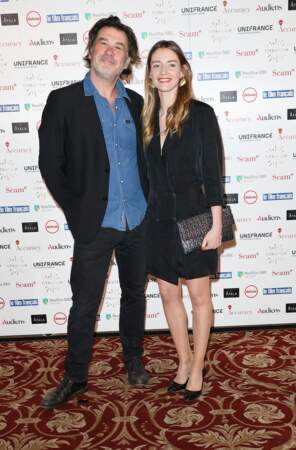 Le réalisateur Laurent Tuel et son actrice Murielle Huet heureux après avoir obtenu le trophée de la Fiction unitaire avec "Neige"