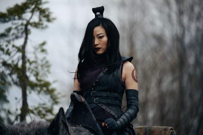 L'actrice Arden Cho interprète June. Ce personnage est décrit par Netflix comme "une chasseuse de primes dure et tenace, connue pour son efficacité impitoyable".