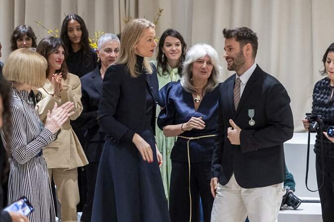 Delphine Arnault, PDG de Christian Dior Couture, était présente pour applaudir Simon Porte Jacquemus. 