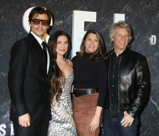 Son célèbre beau-père, Jon Bon Jovi, était également présent tout comme Dorothea Hurley, la mère de Jake Bongiovi