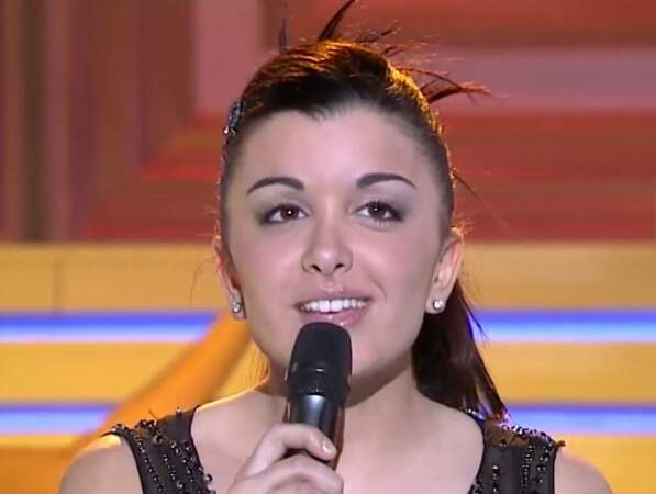 Le 20 octobre 2001, Jenifer apparaît pour la première fois sur TF1 en tant que candidate de "Star Academy"