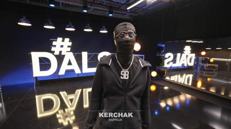À la fin de la première émission, Michou a annoncé que le rappeur Kerchak ferait une prestation lors du deuxième prime