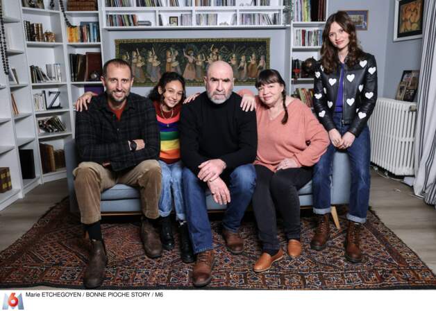 Sur le tournage de Brigade anonyme, les comédiens Arié Elmaleh, Célia Lebrument, Éric Cantona, Myriam Boyer et Marilyn Lima ont constitué une petite famille.