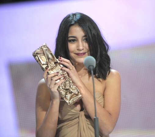 Un an après, Leïla Bekhti reçoit le César du meilleur espoir féminin 2011 pour "Tout ce qui brille".