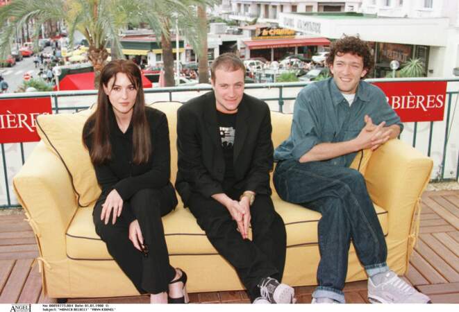 En 1995, elle fait la rencontre de Vincent Cassel sur le tournage du film l'Appartement. Ici une photo de 1997.