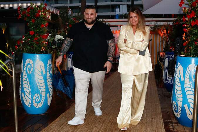 Le couple est arrivé à l'événement à l'occasion de la journée d'ouverture du 77e Festival de Cannes