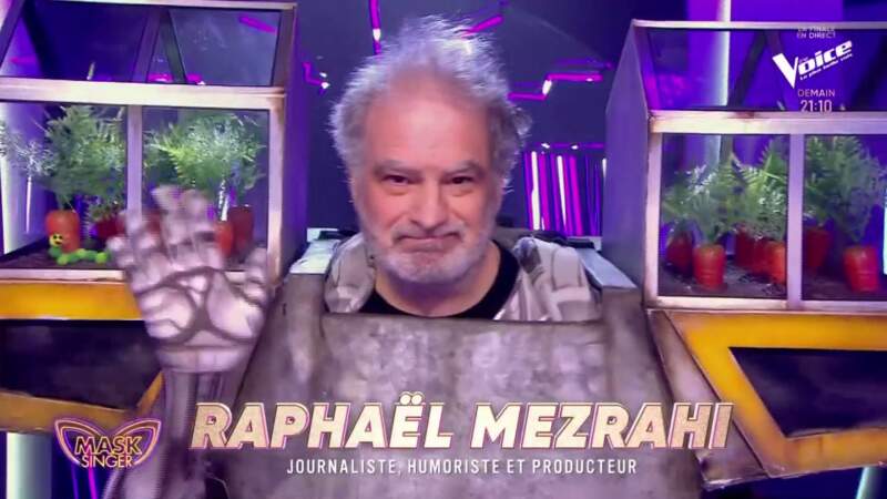Derrière ce personnage se cachait le comédien Raphaël Mezrahi
