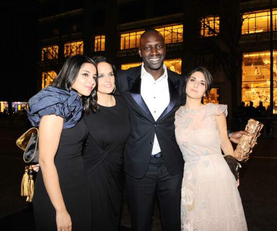 Omar et Hélène Sy accompagnés de Leila Bekhti et Géraldine Nakache lors de la soirée des César 2012.