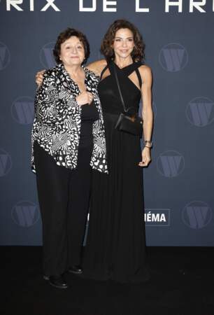 Sandra Sisley et sa maman réunies à l'avant-première du film Largo Winch : Le Prix de L'argent au cinéma le Grand Rex à Paris