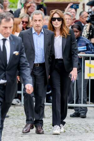 Nicolas Sarkozy était présent aux côtés de sa femme Carla Bruni, qui a été très touchée par la disparition de Françoise Hardy