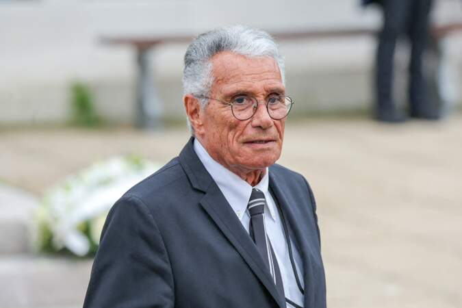 Son ex-compagnon, Jean-Marie Périer a été vu à la sortie de la cérémonie