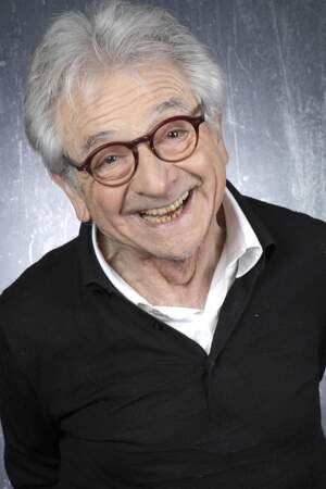 Jean-Pierre Descombes, animateur culte des Jeux de 20 Heures et voix-off de nombreuses émissions, s'est éteint dimanche 30 juin à l'âge de 76 ans.