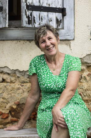 Grand-mère très dynamique, elle gère l’exploitation familiale en Occitanie avec son frère et son neveu.